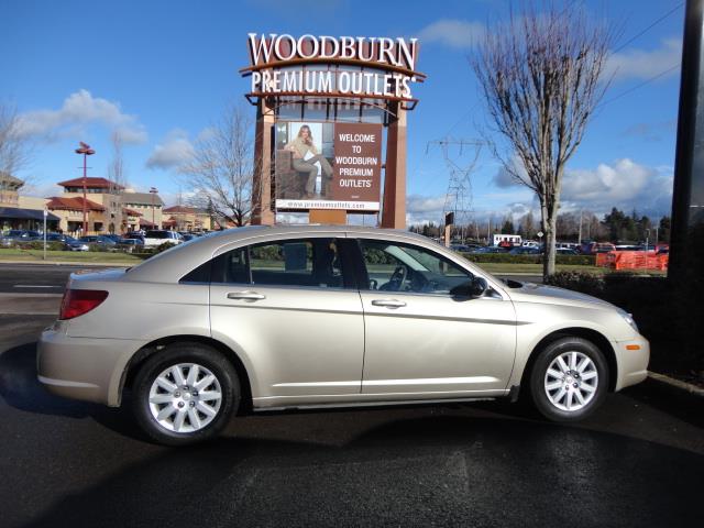 2007 Chrysler Sebring Elk Conversion Van