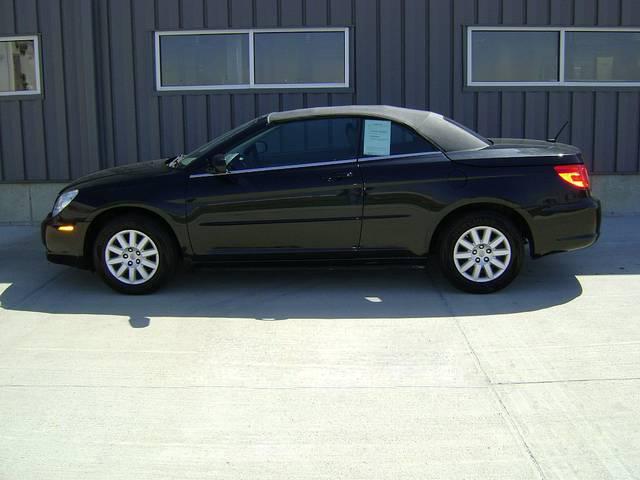 2008 Chrysler Sebring Elk Conversion Van