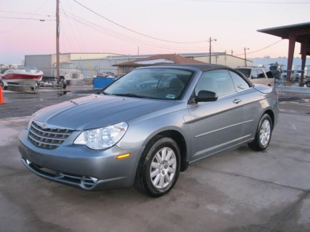 2008 Chrysler Sebring Elk Conversion Van