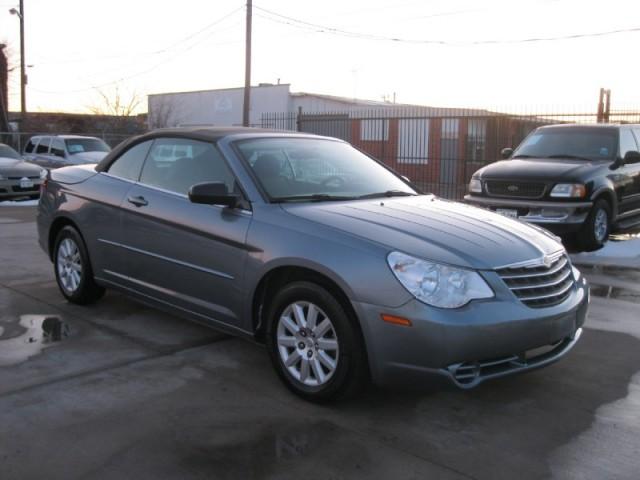 2008 Chrysler Sebring Elk Conversion Van