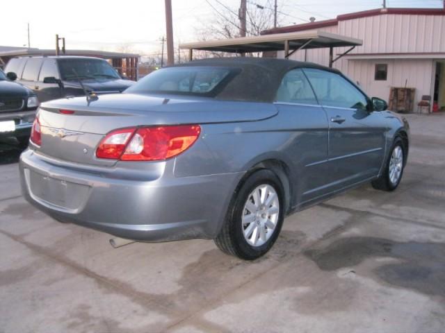 2008 Chrysler Sebring Elk Conversion Van