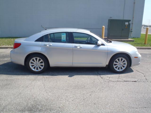 2010 Chrysler Sebring SLT 25