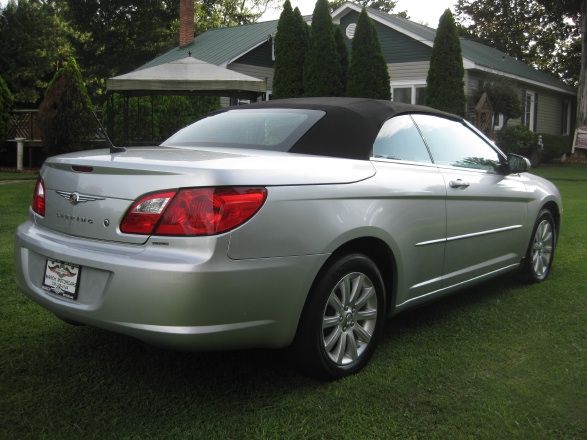 2010 Chrysler Sebring HD LS 4X4