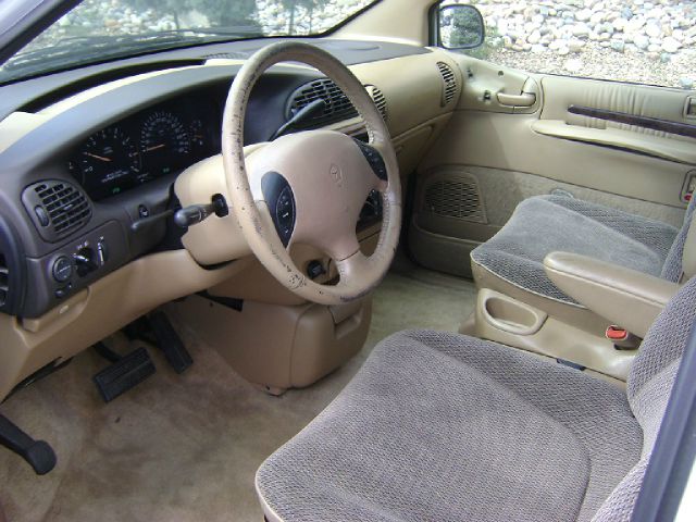 1997 Chrysler Town and Country S Sedan Under FULL Factory Warranty