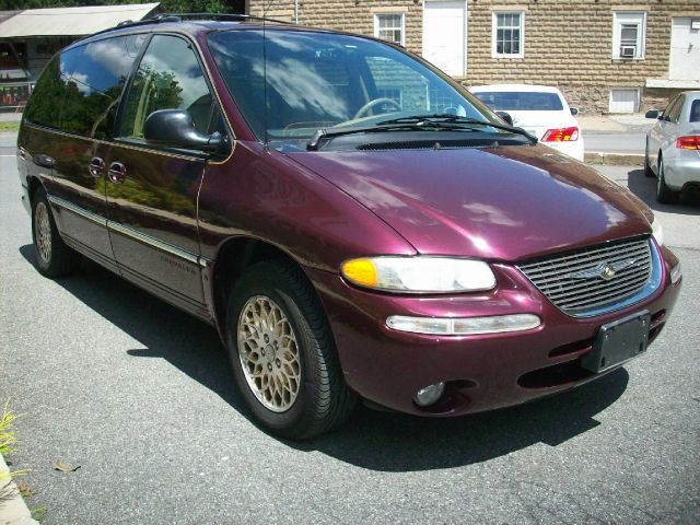 1998 Chrysler Town and Country H6 L.L. Bean