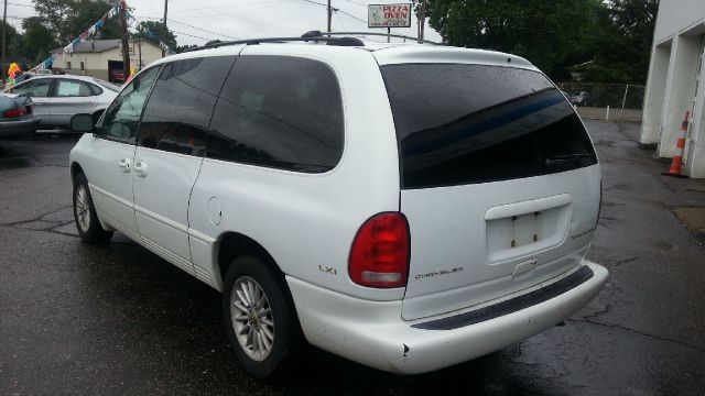 1999 Chrysler Town and Country Quad Coupe 3