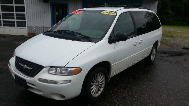 1999 Chrysler Town and Country Quad Coupe 3