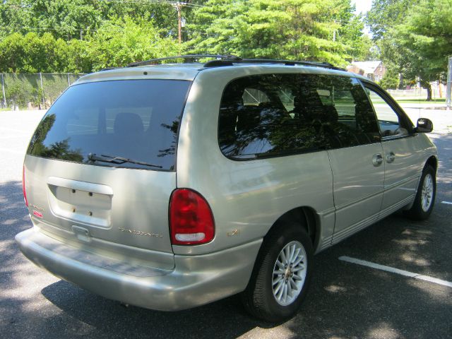 1999 Chrysler Town and Country Quad Coupe 3