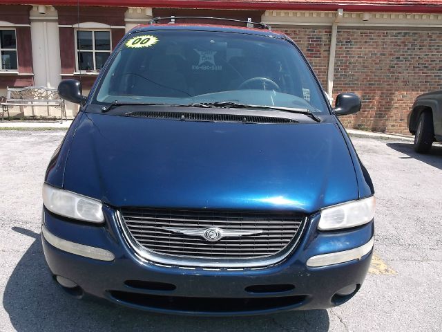 2000 Chrysler Town and Country Elk Conversion Van