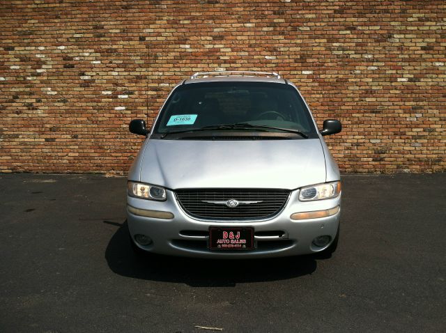 2000 Chrysler Town and Country SLT 25