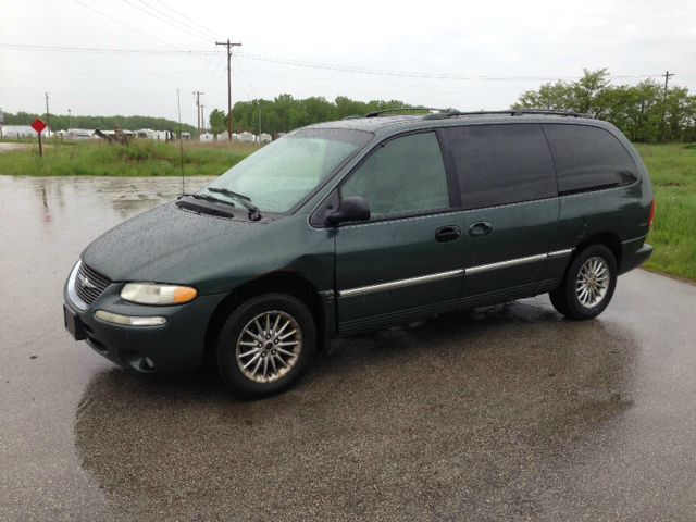 2000 Chrysler Town and Country SLT 25