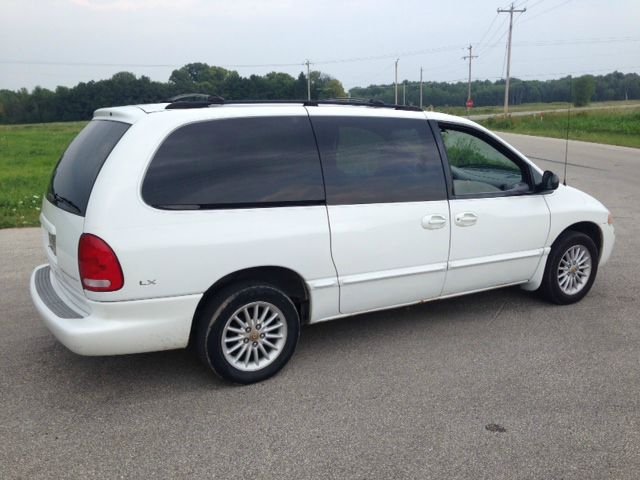 2000 Chrysler Town and Country Elk Conversion Van