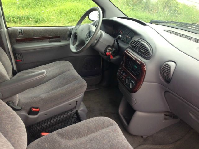 2000 Chrysler Town and Country Elk Conversion Van