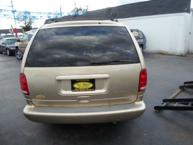 2000 Chrysler Town and Country Elk Conversion Van