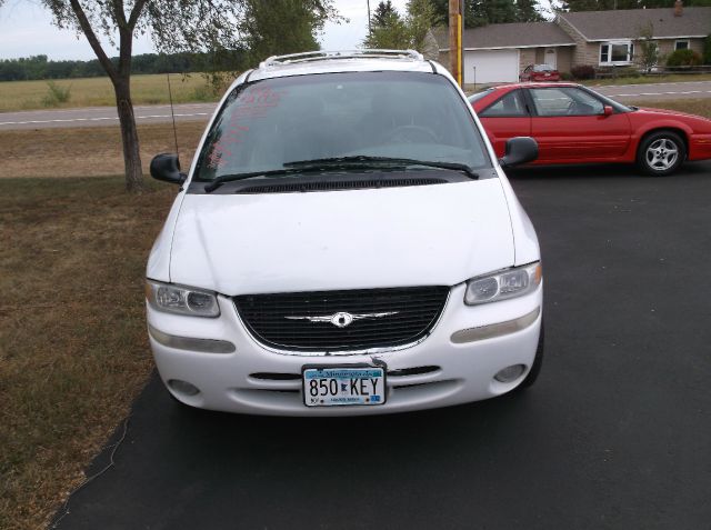 2000 Chrysler Town and Country SLT 25