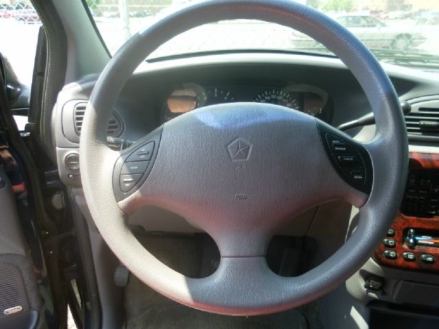 2000 Chrysler Town and Country Elk Conversion Van