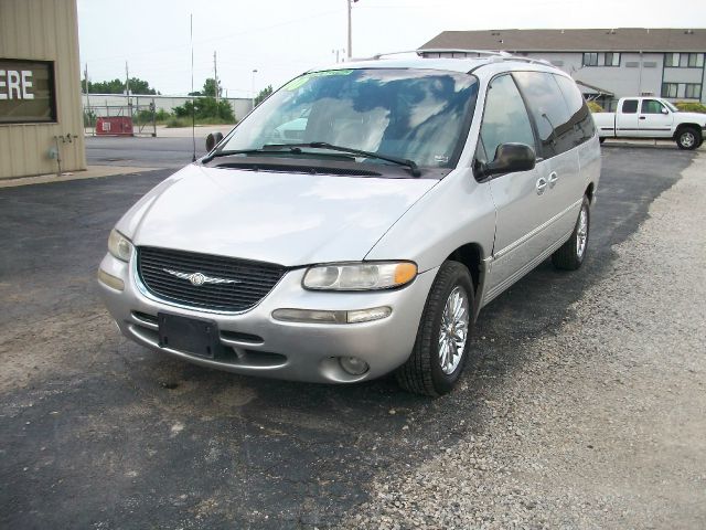 2000 Chrysler Town and Country SLT 25