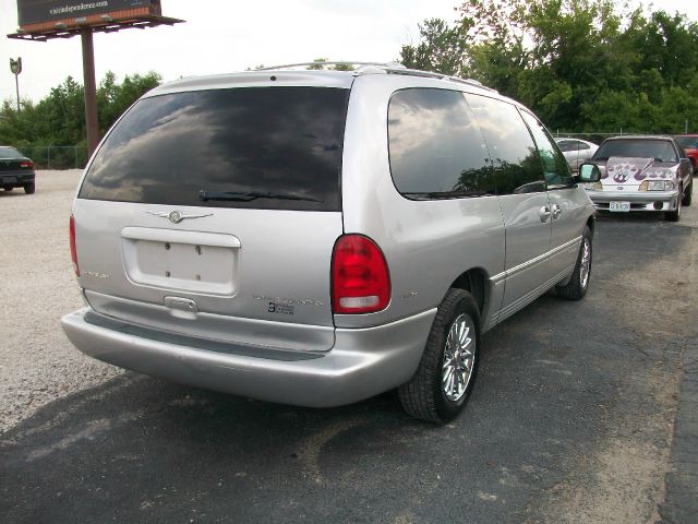 2000 Chrysler Town and Country SLT 25