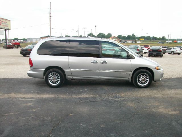 2000 Chrysler Town and Country SLT 25