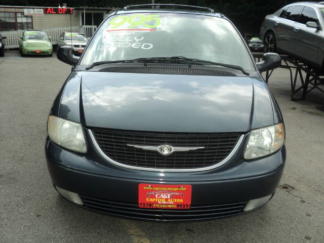 2001 Chrysler Town and Country SLT 25