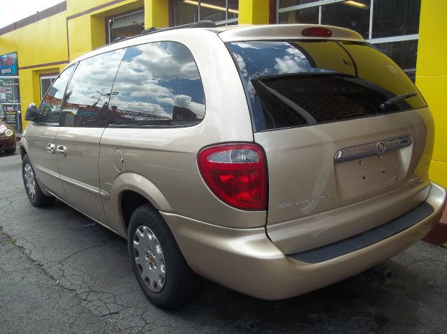 2001 Chrysler Town and Country Elk Conversion Van