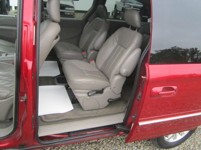 2001 Chrysler Town and Country S Sedan Under FULL Factory Warranty