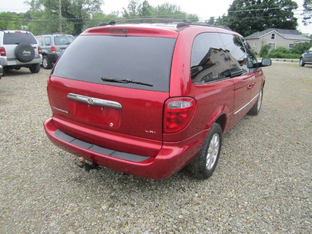 2001 Chrysler Town and Country S Sedan Under FULL Factory Warranty