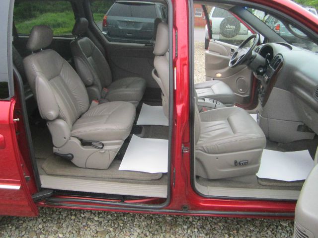 2001 Chrysler Town and Country S Sedan Under FULL Factory Warranty