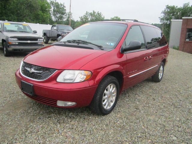 2001 Chrysler Town and Country S Sedan Under FULL Factory Warranty