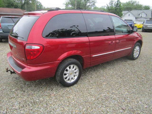 2001 Chrysler Town and Country S Sedan Under FULL Factory Warranty