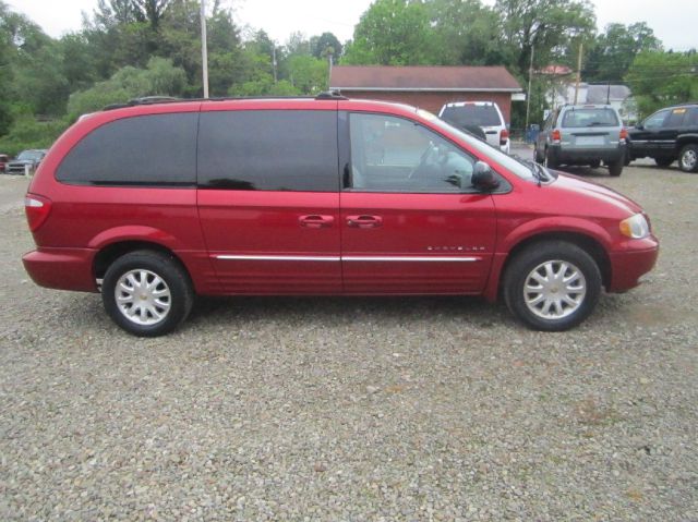 2001 Chrysler Town and Country S Sedan Under FULL Factory Warranty