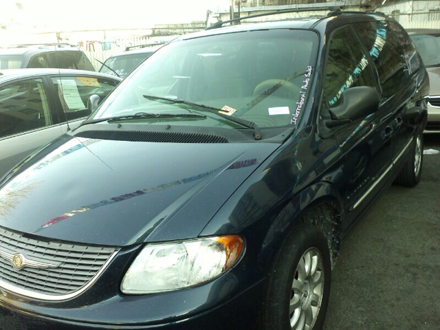 2001 Chrysler Town and Country H6 L.L. Bean