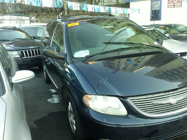 2001 Chrysler Town and Country H6 L.L. Bean