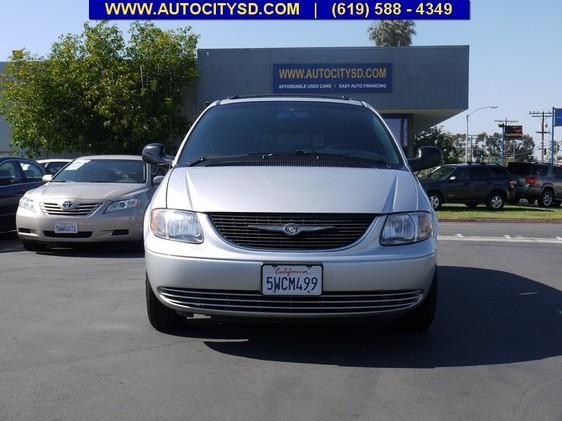 2001 Chrysler Town and Country Elk Conversion Van