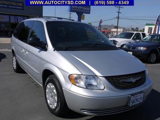 2001 Chrysler Town and Country Elk Conversion Van