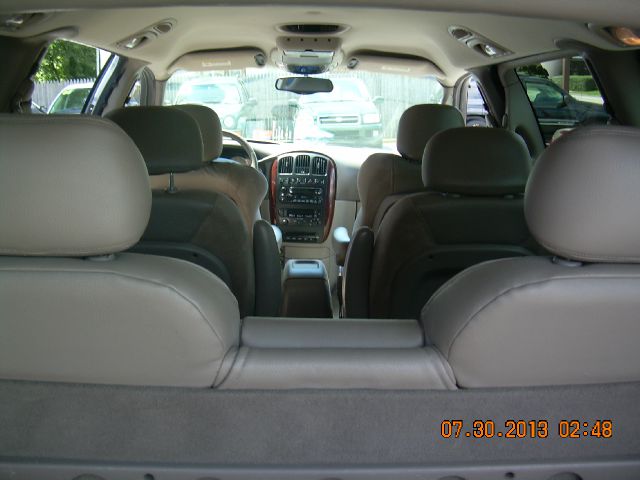 2001 Chrysler Town and Country SLT 25