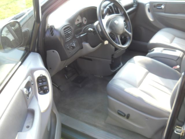 2001 Chrysler Town and Country Elk Conversion Van