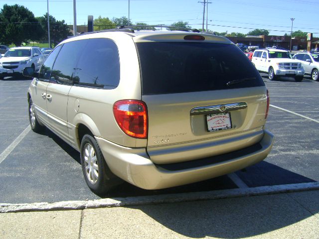 2001 Chrysler Town and Country S Sedan Under FULL Factory Warranty