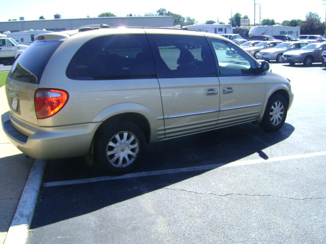 2001 Chrysler Town and Country S Sedan Under FULL Factory Warranty