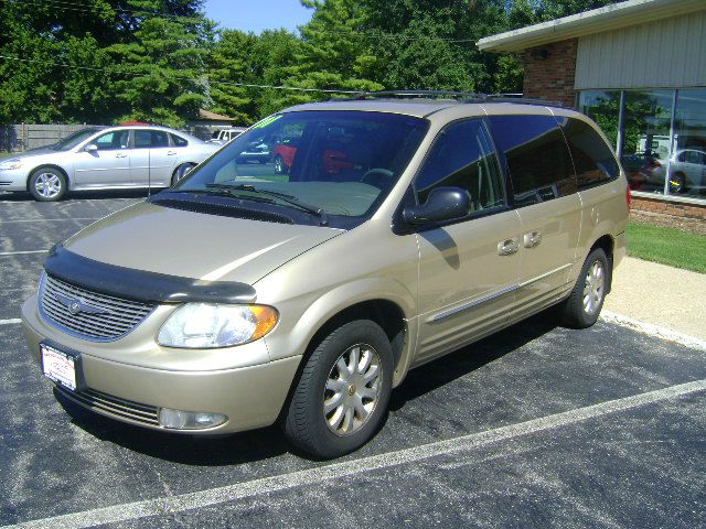 2001 Chrysler Town and Country S Sedan Under FULL Factory Warranty