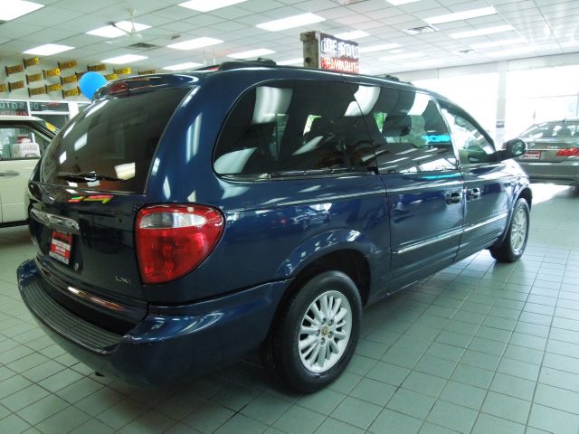 2001 Chrysler Town and Country UP S 5DR AWD