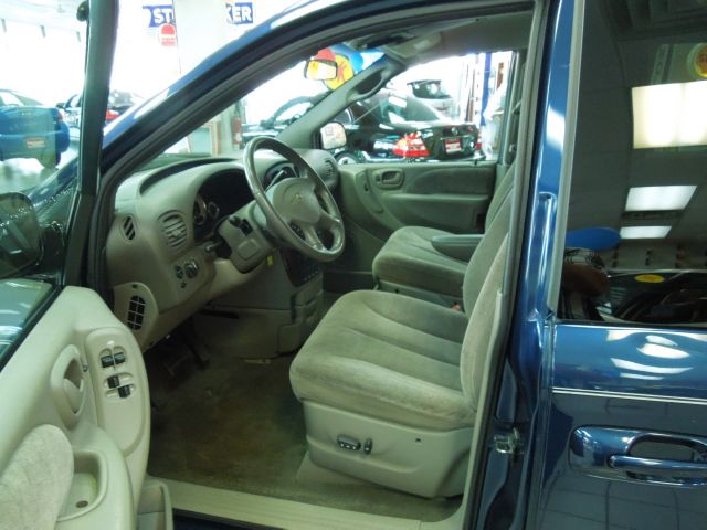 2001 Chrysler Town and Country UP S 5DR AWD