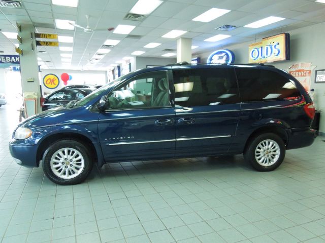 2001 Chrysler Town and Country UP S 5DR AWD