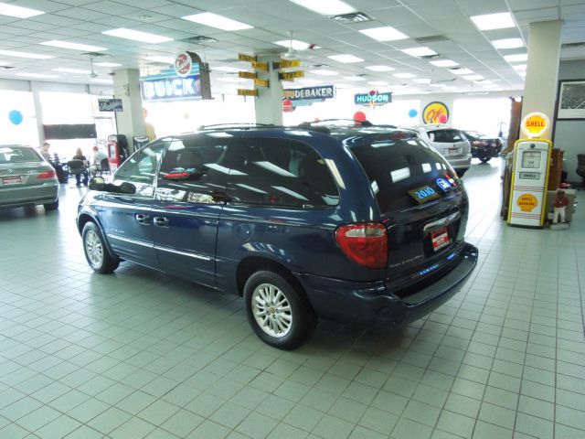 2001 Chrysler Town and Country UP S 5DR AWD