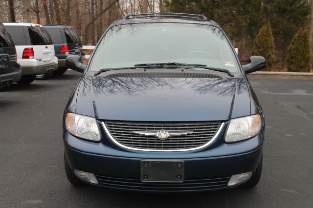 2001 Chrysler Town and Country SLT 25