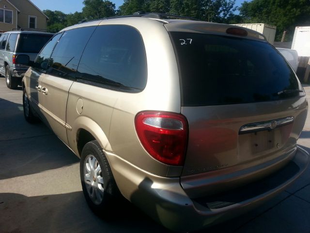 2001 Chrysler Town and Country Denali AWD Premium+