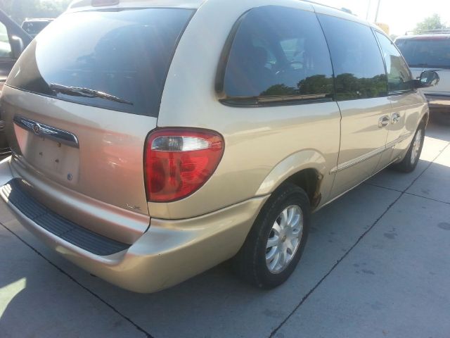 2001 Chrysler Town and Country Denali AWD Premium+