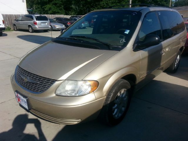 2001 Chrysler Town and Country Denali AWD Premium+