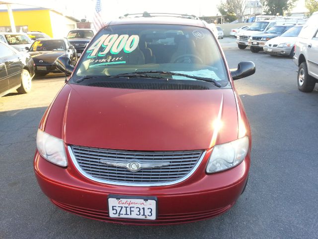 2002 Chrysler Town and Country Refrigerated Box