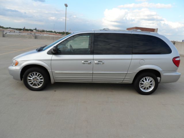 2002 Chrysler Town and Country 3.0 Avant Quattro